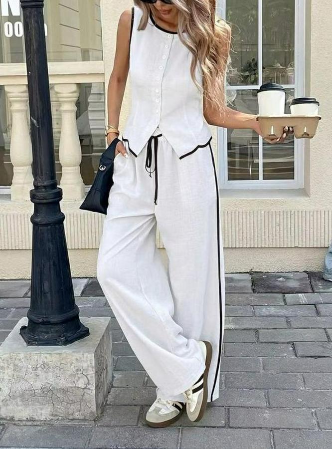 Kolsuz Önü Düğmeli Yelek Ve Pantolon Ikili Takım