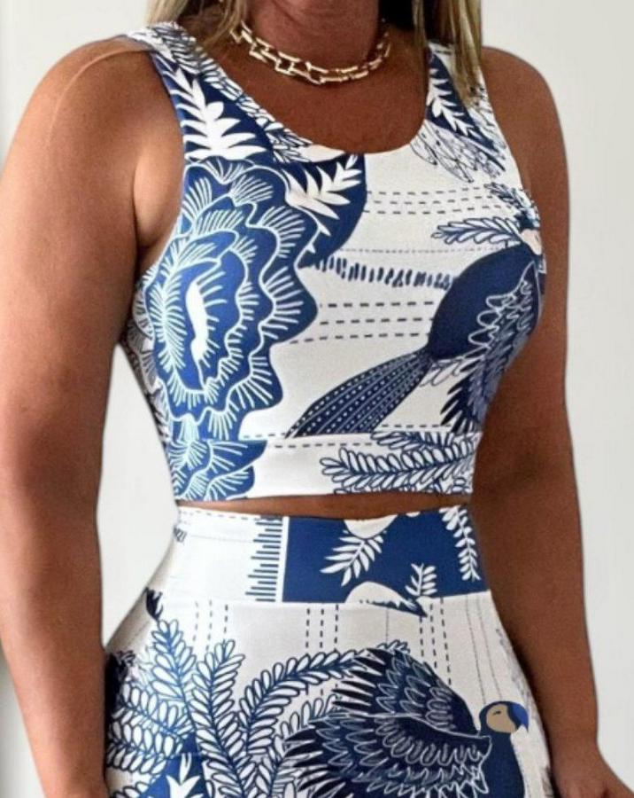 Sıfır Kollu Yuvarlak Yaka Çiçekli Desenli Süprem Crop Ve Yırtmaçlı Etek Ikili Takım