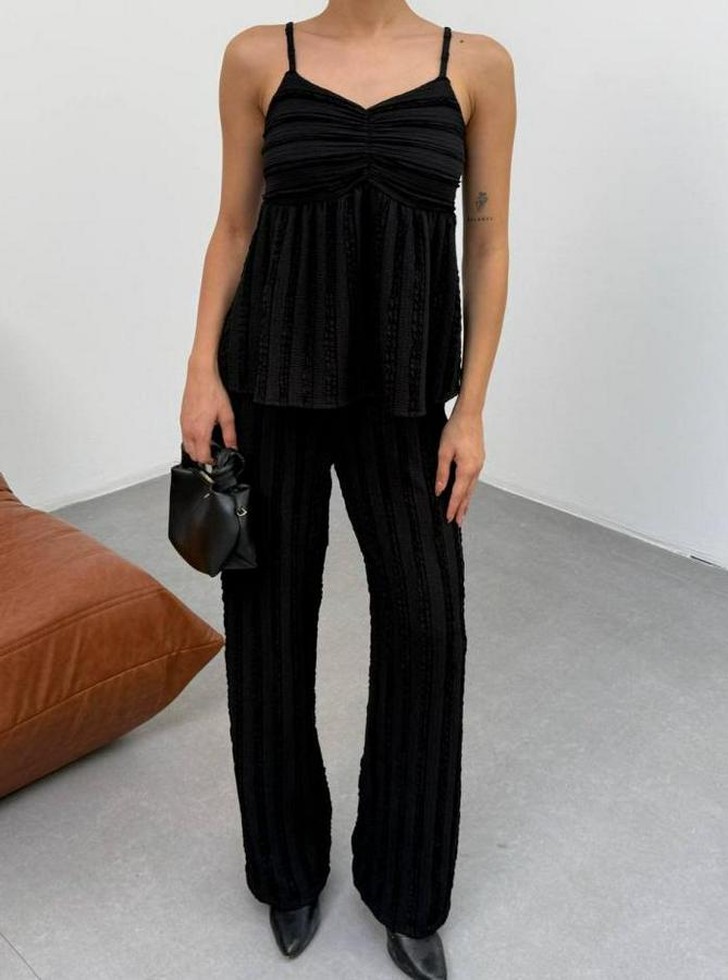 Siyah Dokulu Askılı Üst Ve Bol Paça Pantolon 2’li Takım