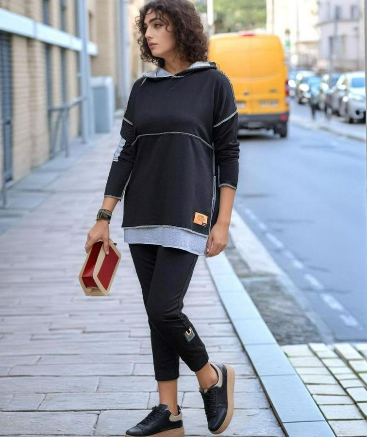 Siyah Kapşonlu Etek Ucu Detay Arma Ters Dikiş Gorunumlu Ikili Takım