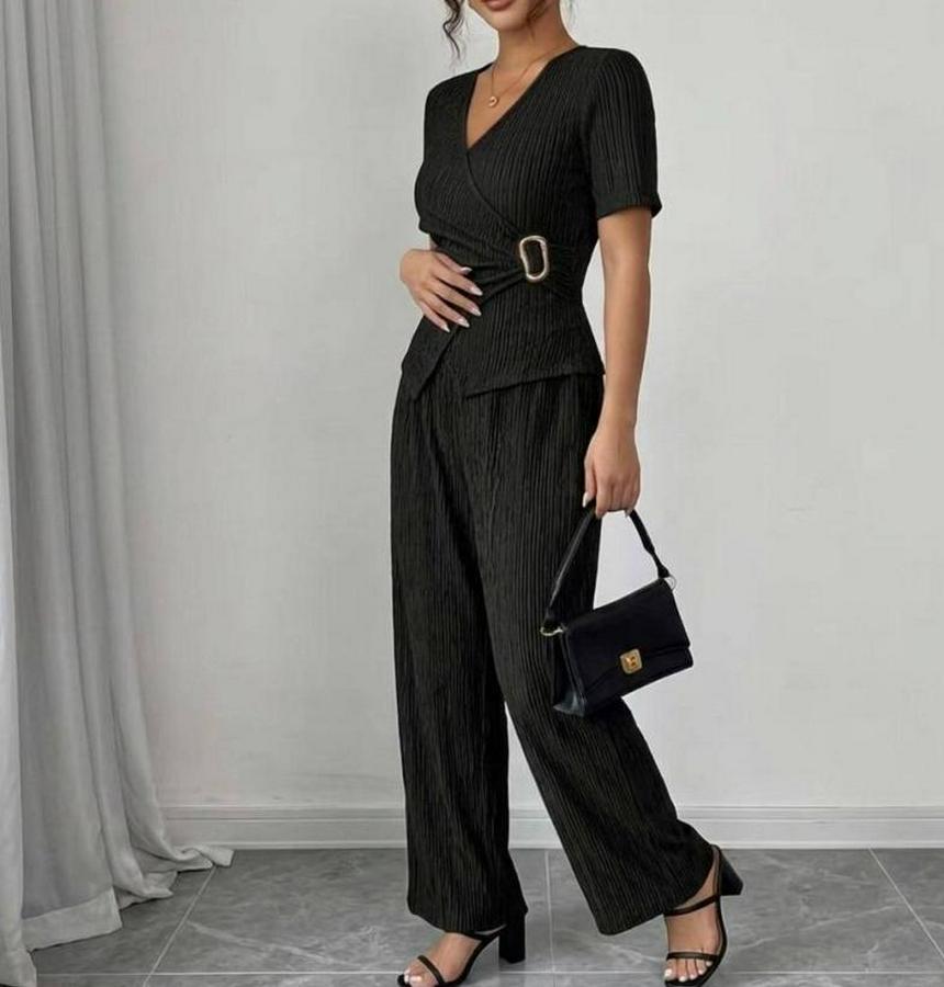 Toka Detaylı Kruvaze Takım