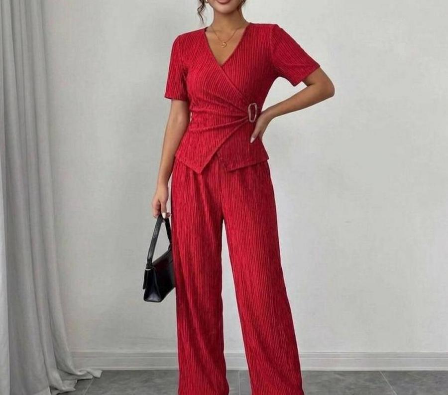 Toka Detaylı Kruvaze Takım