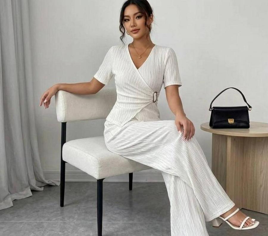 Toka Detaylı Kruvaze Takım