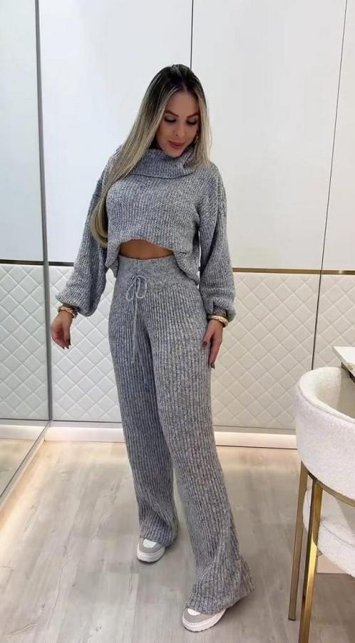 Uzun Kollu Balıkçı Yaka Kısa Triko Bluz Ve Pantolon Ikili Takım