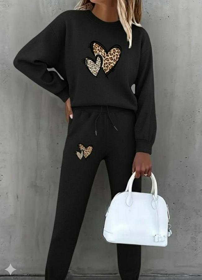 Uzun Kollu Bisiklet Yaka Kalp Desenli Şardonlu Üç Iplik Bluz Ve Pantolon Ikili Takım