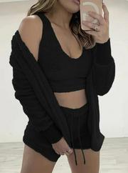 Uzun Kollu Ceket, Askılı Peluş Bluz Ve Şort Üçlü Takım