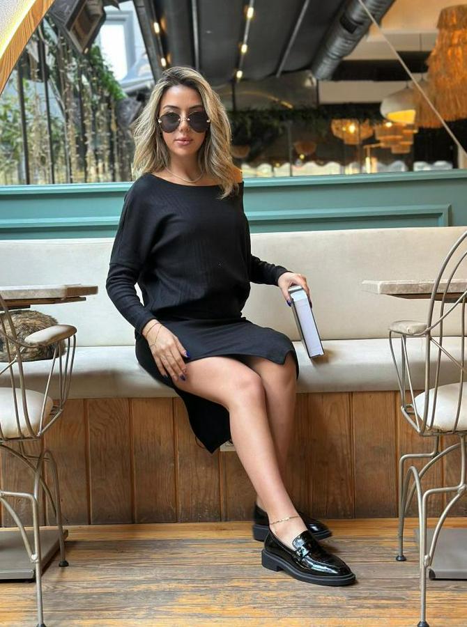 Uzun Kollu Düşük Omuz Yırtmaç Detay Kaşkorse Etek Bluz Ikili Takım