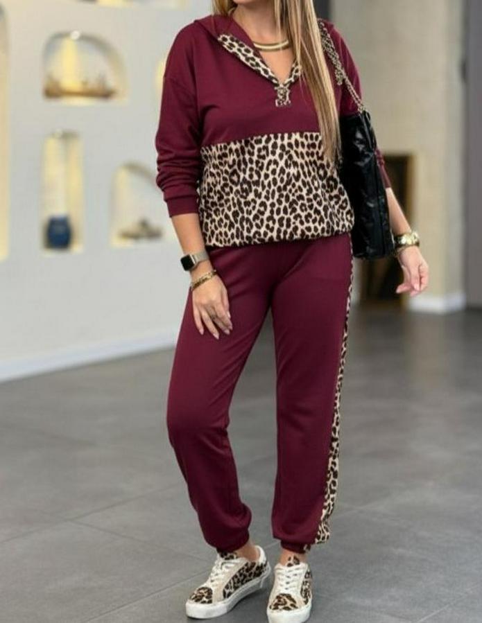 Uzun Kollu Kapşonlu Leopar Desen Detaylı Viskon Iki Iplik Bluz Ve Pantolon Ikili Takım