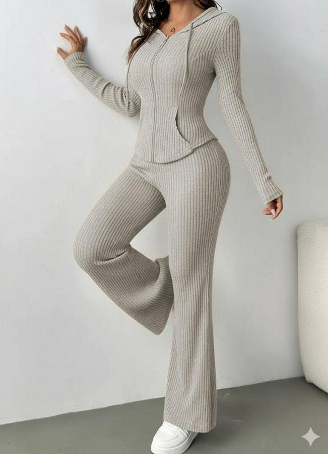 Uzun Kollu Kapşonlu Önden Fermuarlı Kaşkorse Bluz Ve Pantolon Ikili Takım