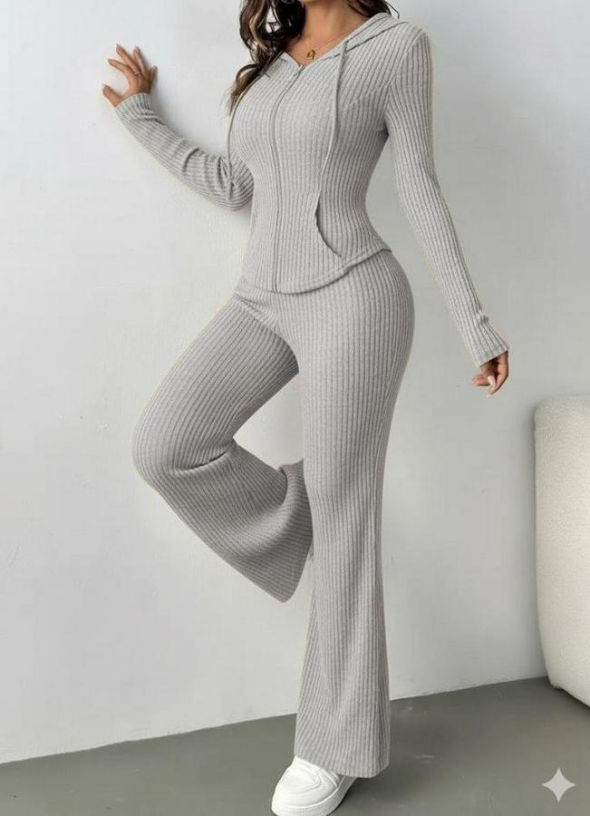 Uzun Kollu Kapşonlu Önden Fermuarlı Kaşkorse Bluz Ve Pantolon Ikili Takım