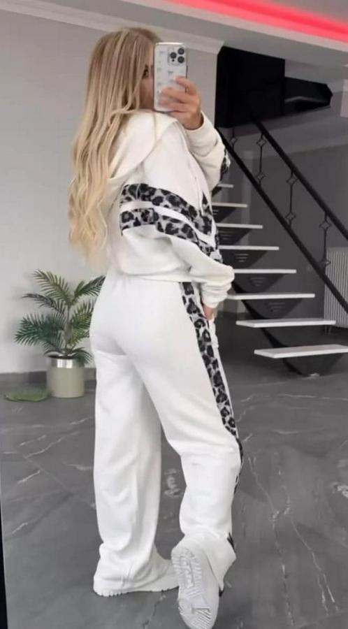 Uzun Kollu Kapşonlu Önü Fermuarlı Leopar Desenli Modal Bluz Ve Pantolon Ikili Takım