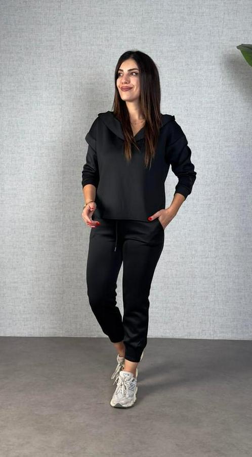 Uzun Kollu Kapüşonlu Ikili Takım