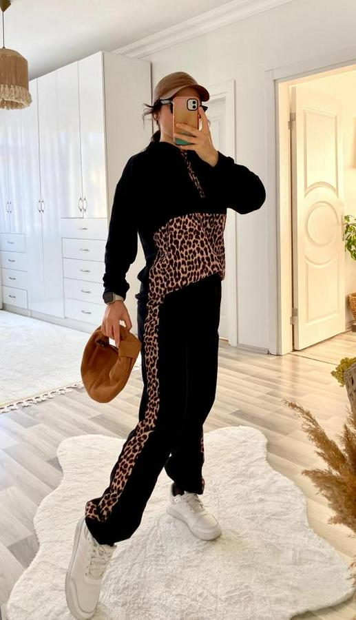 Uzun Kollu Leopar Detay Sweat Ve Yanı Leopar Şerit Detay Pantolon Ikili Takım