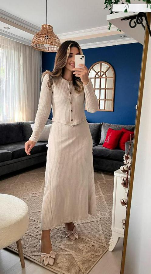 Uzun Kollu Önden Düğmeli Bluz Ve Yüksek Bel A Kesim Uzun Etek Şardonlu Kaşkorse Ikili Takım