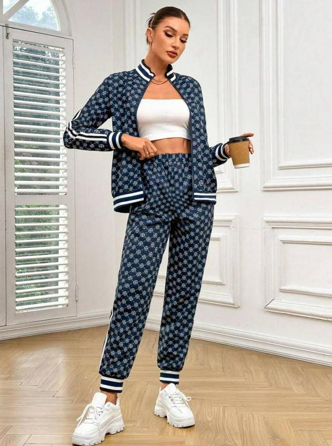 Uzun Kollu Önden Fermuarlı Desenli Iki Iplik Bluz Ve Pantolon Ikili Takım