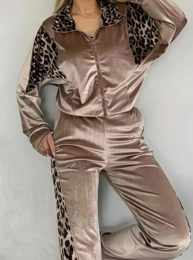 Uzun Kollu Önden Fermuarlı Leopar Detaylı Kadife Bal Köpüğü Bluz Ve Pantolon Ikili Takım 