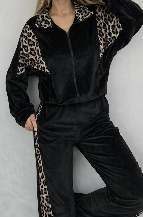 Uzun Kollu Önden Fermuarlı Leopar Detaylı Kadife Bluz Ve Pantolon Ikili Takım 