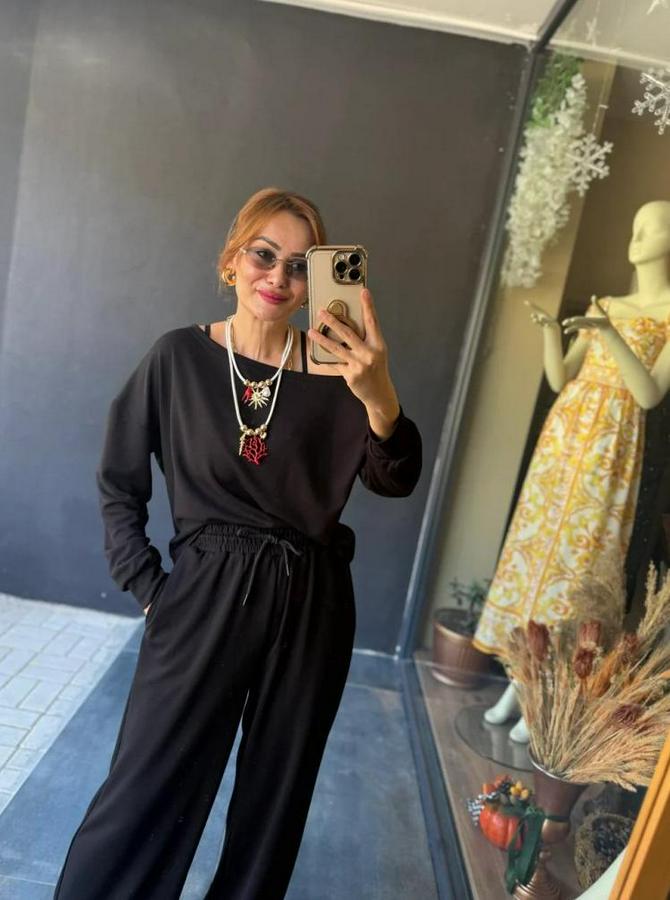 Uzun Kollu Tek Omuzdan Açık Viskon Iki Iplik Bluz Ve Pantolon Ikili Takım