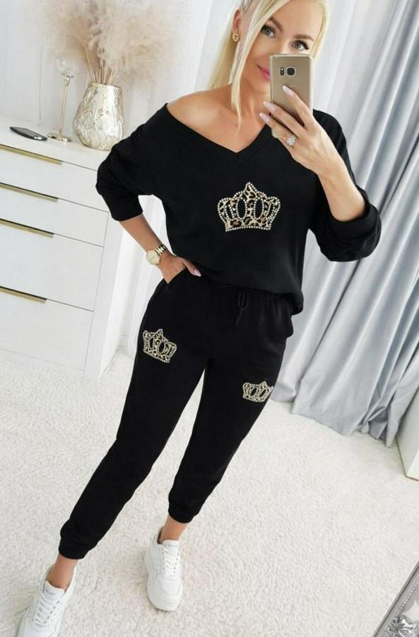 Uzun Kollu V Yakalı Desenli Viskon Iki Iplik Bluz Ve Pantolon Ikili Takım