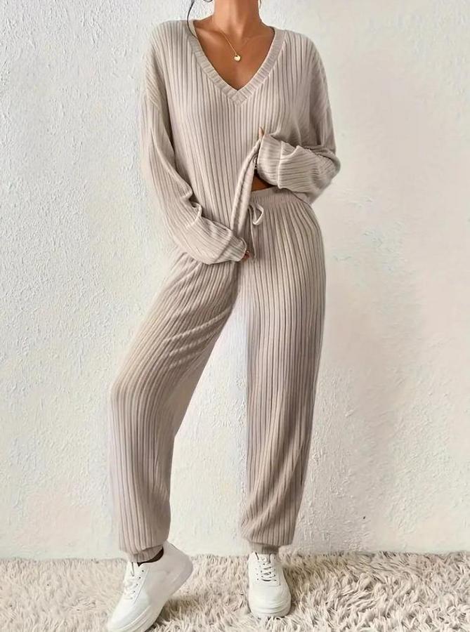 Uzun Kollu V Yakalı Kaşkorse Bluz Ve Pantolon Ikili Takım