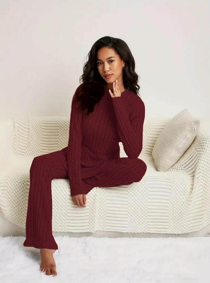 Uzun Kollu Yuvarlak Yaka Yandan Yırtmaç Detaylı Şardonlu Kaşkorse Bluz Ve Pantolon Ikili Takım