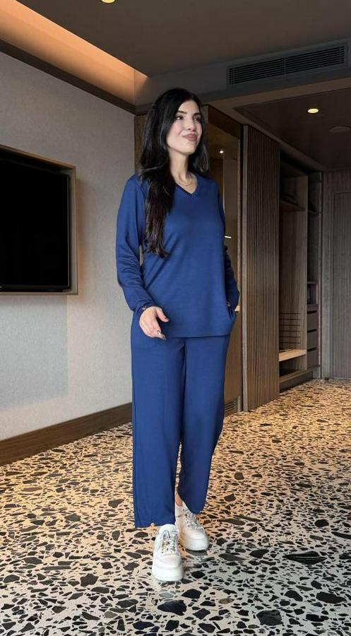 V Yaka Bluz Ve Pantolon Ikili Takım