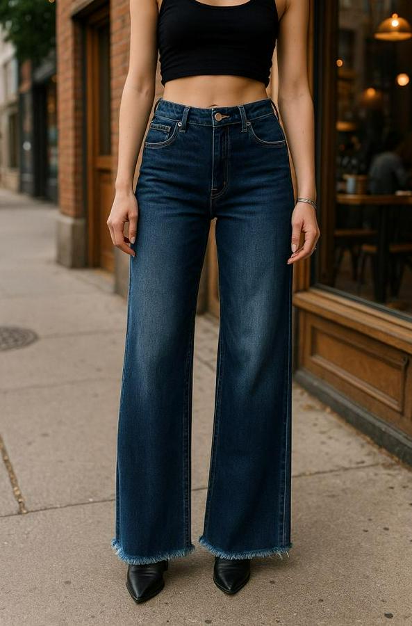 Taş Şerit Detaylı Jean