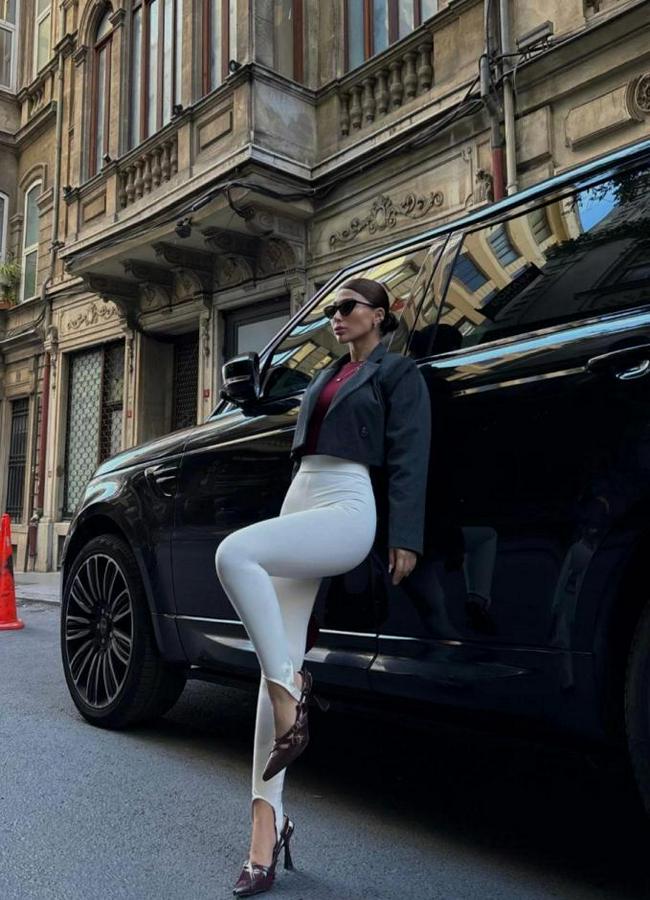 Toparlayıcı Füzo Tayt Likralı Ayak Detaylı