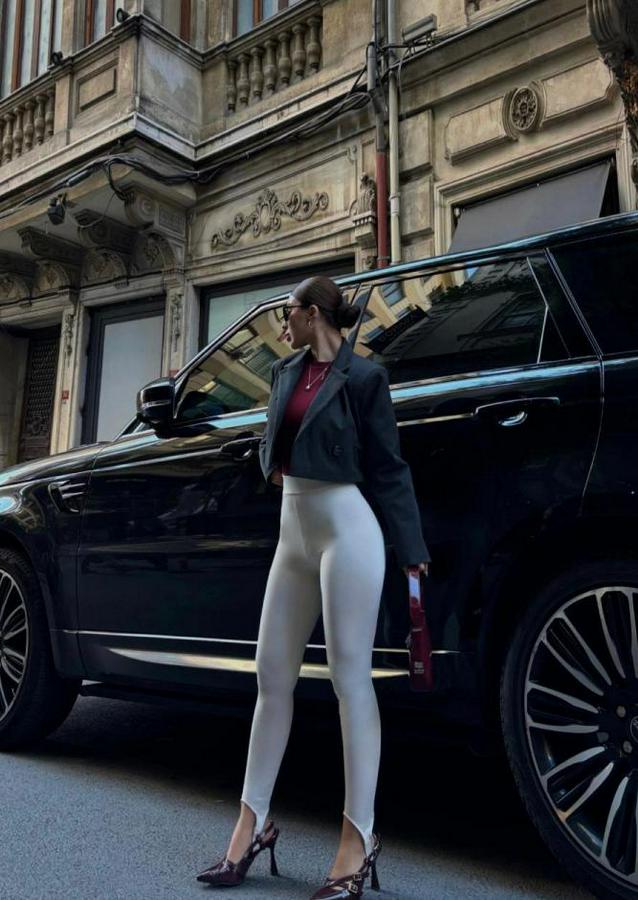 Toparlayıcı Füzo Tayt Likralı Ayak Detaylı