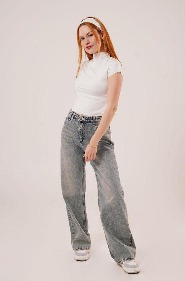 Boğazlı Parlak Kumaş Beyaz Crop