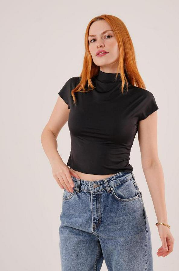 Boğazlı Parlak Kumaş Siyah Crop