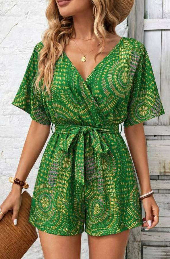 Kısa Kollu Kruvaze Yakalı Belden Kuşaklı Desenli Kısa Süprem Tulum