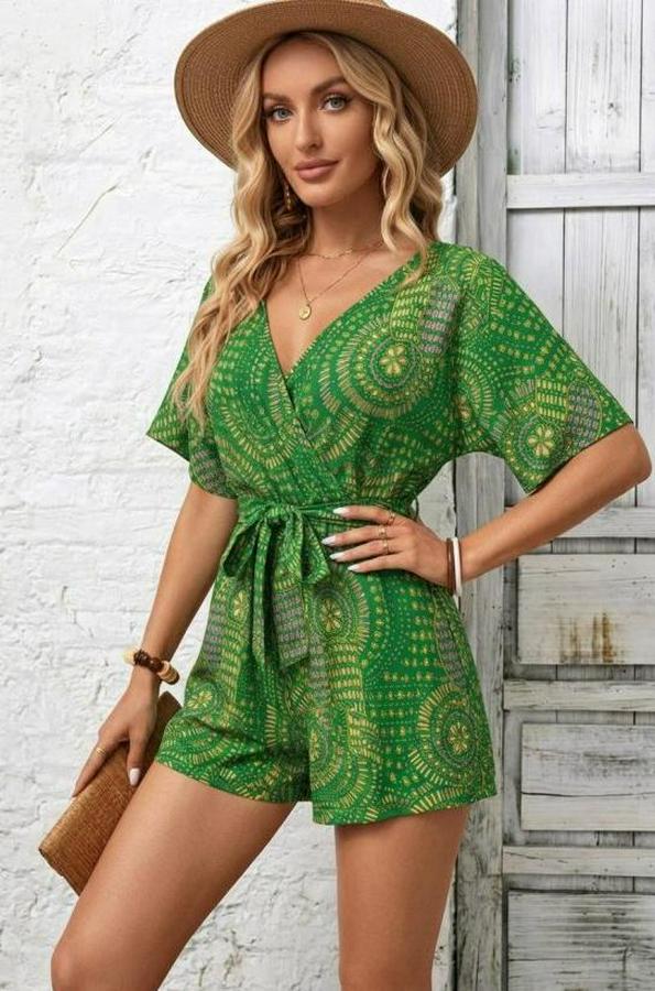 Kısa Kollu Kruvaze Yakalı Belden Kuşaklı Desenli Kısa Süprem Tulum