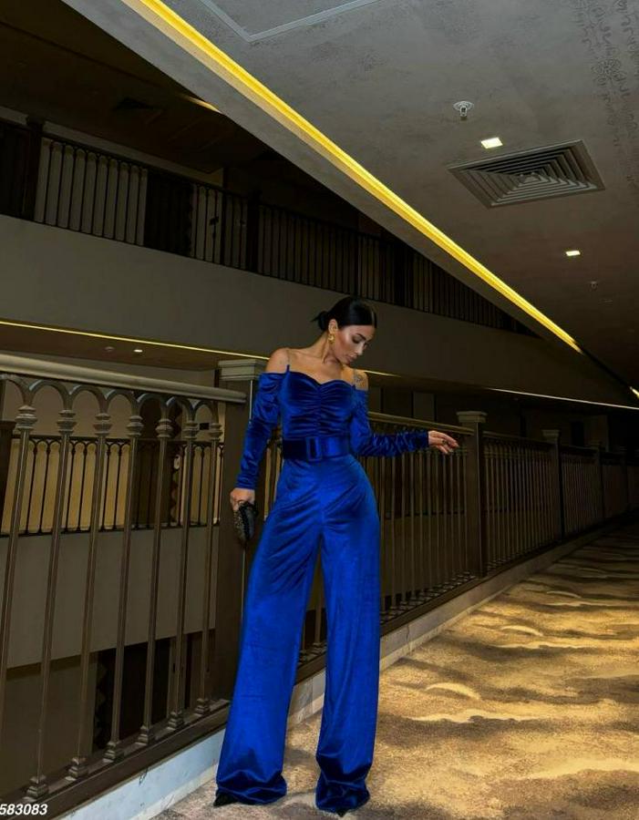 Modanna Yaka Zincir Askı Detay Kemer Dahil Kadife Kumaş Tulum