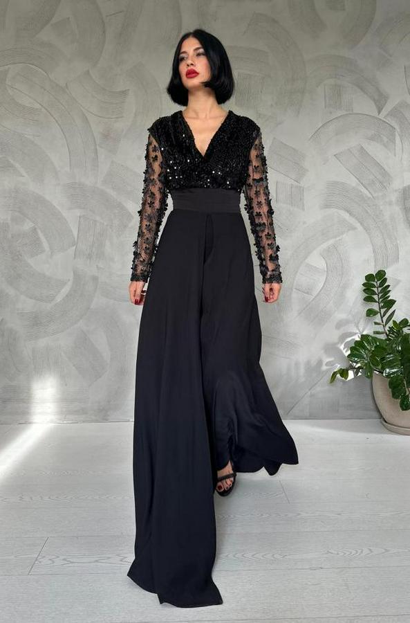 Siyah Kolları Tül Etekli Tulum