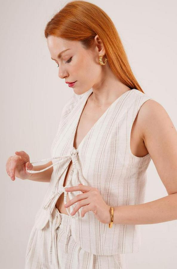 Ön Bağlama Detaylı Yelek Ve Pantolon Ekru Çizgili Ikili Takım